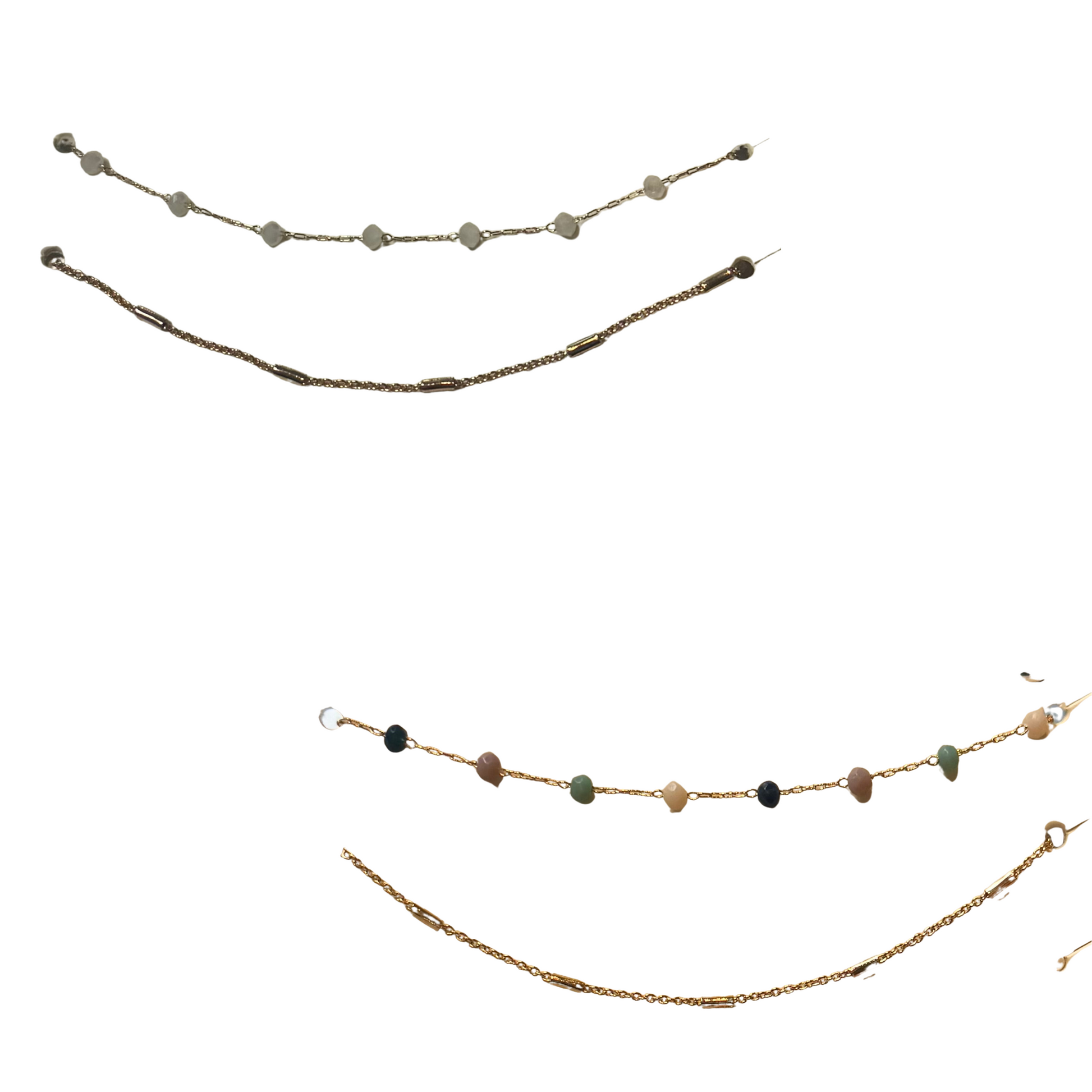 This Double Strand Beaded Anklet, available in both white/gold and multicolor/gold, adds an elegant touch to any outfit. Its gold anklet is complemented by charming bead accents, making for a sophisticated and versatile piece. From Influence brand, this anklet is a must-have for any jewelry collection.
