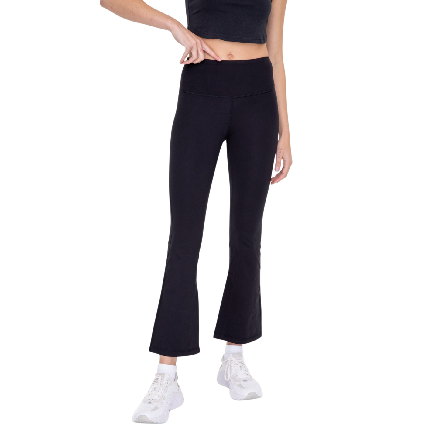 These essential high waist flare Plus size leggings crafted from recycled polyester and woven with spandex give a figure-hugging fit that will instantly flatter your curves. Get the hourglass look effortlessly with this stylish black design.