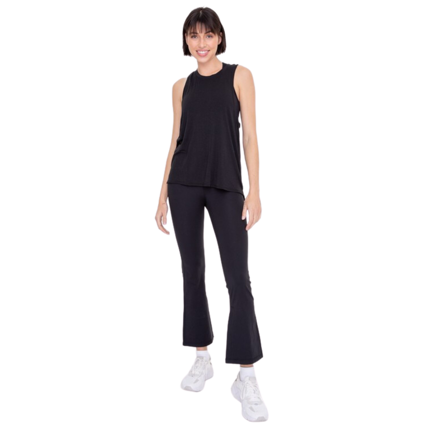 These essential high waist flare Plus size leggings crafted from recycled polyester and woven with spandex give a figure-hugging fit that will instantly flatter your curves. Get the hourglass look effortlessly with this stylish black design.