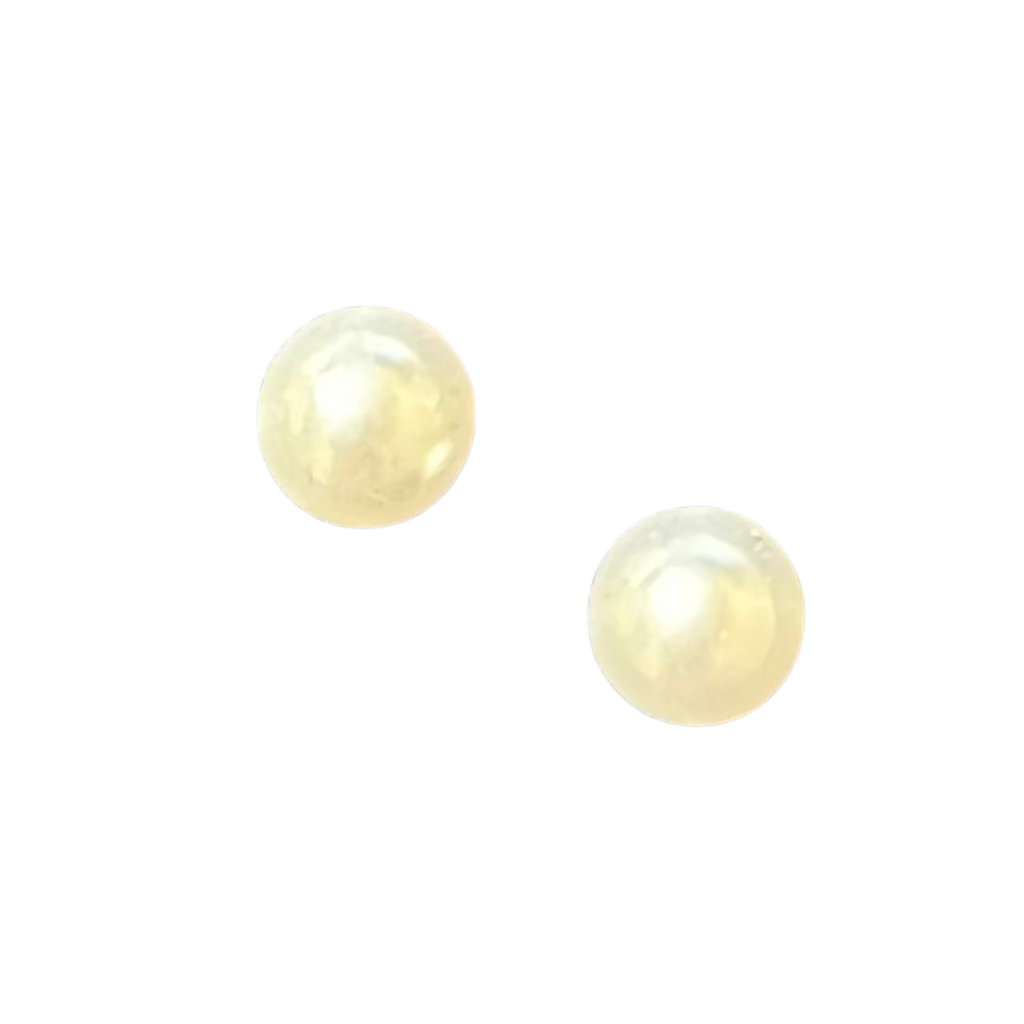 Introduce elegance with the Ete Bead and Pearl Necklace and Earring Set. The small pearl studs add a touch of sophistication, while the gold bead necklace with pearl accent completes the look. Confidently exude class and style with this set from the reputable Ete brand.