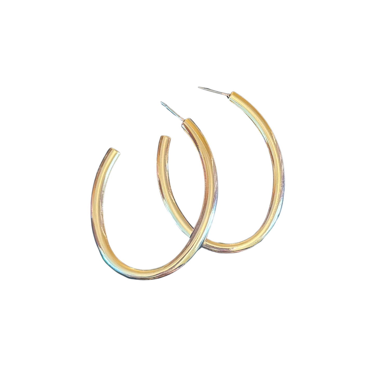 Expertly crafted by ETE, these Large Oval Hoops elevate any ensemble with their distinctive shape and luxurious gold finish. The generous proportions create a bold statement while maintaining an elegant silhouette. Perfect for both everyday sophistication and special occasions when you desire a refined yet impactful accessory.