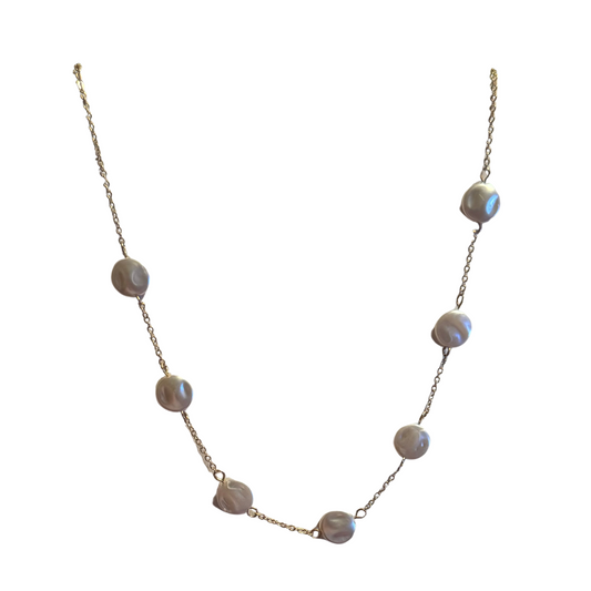 Upgrade your jewelry collection with the Crystal Avenue Pearl Accent Necklace. This short necklace features elegant pearl accents on a sleek gold chain. The perfect statement piece to add a touch of sophistication to any outfit, and proudly brought to you by Crystal Avenue brand.