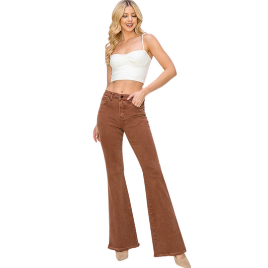 "These High Rise Side Split Flares by Risen offer a sophisticated look in an espresso color. The side slit adds stylish detail while the flare cut elongates and flatters the legs. Expertly crafted for a high-quality finish, perfect for any occasion."