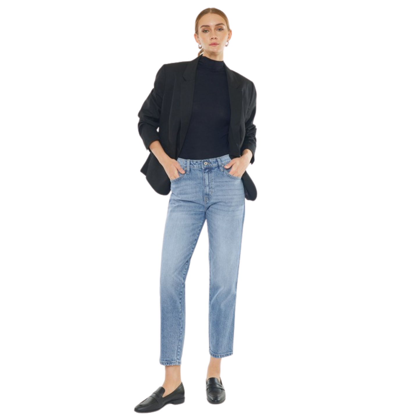 Slouch in style with this light wash, cropped denim from Kancan. Its relaxed fit will keep you comfortable on the go, and its quality construction will ensure a look that lasts. Get an effortlessly cool look with Slouch Fit Denim.