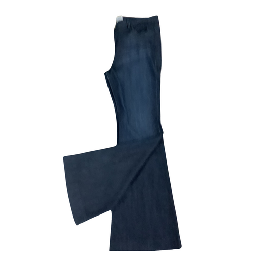Our Fitted Trouser Flare Jeans are must-have for plus sizes. The dark wash denim flattens the silhouette and adds a touch of sophistication for a stylish, timeless look.