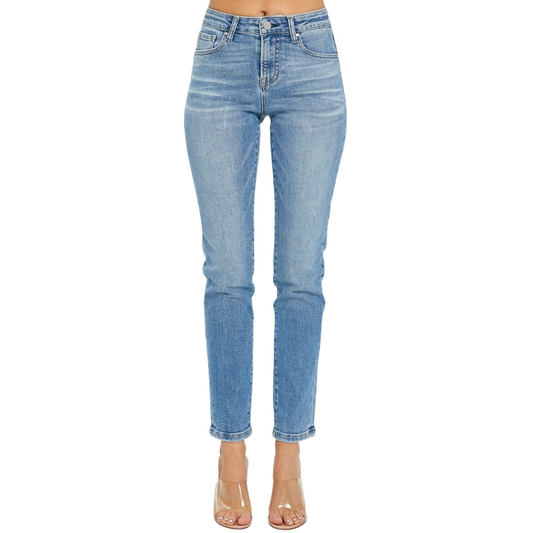 These Mid Rise Relaxed Skinny Jeans provide a stylish look that is perfect for any occasion. With a mid rise fit, medium wash, and relaxed skinny design, these jeans are sure to be a wardrobe staple for years to come. The comfortable mid-rise fit and relaxed skinny design ensures a flattering and fuss-free look that is perfect for any style.