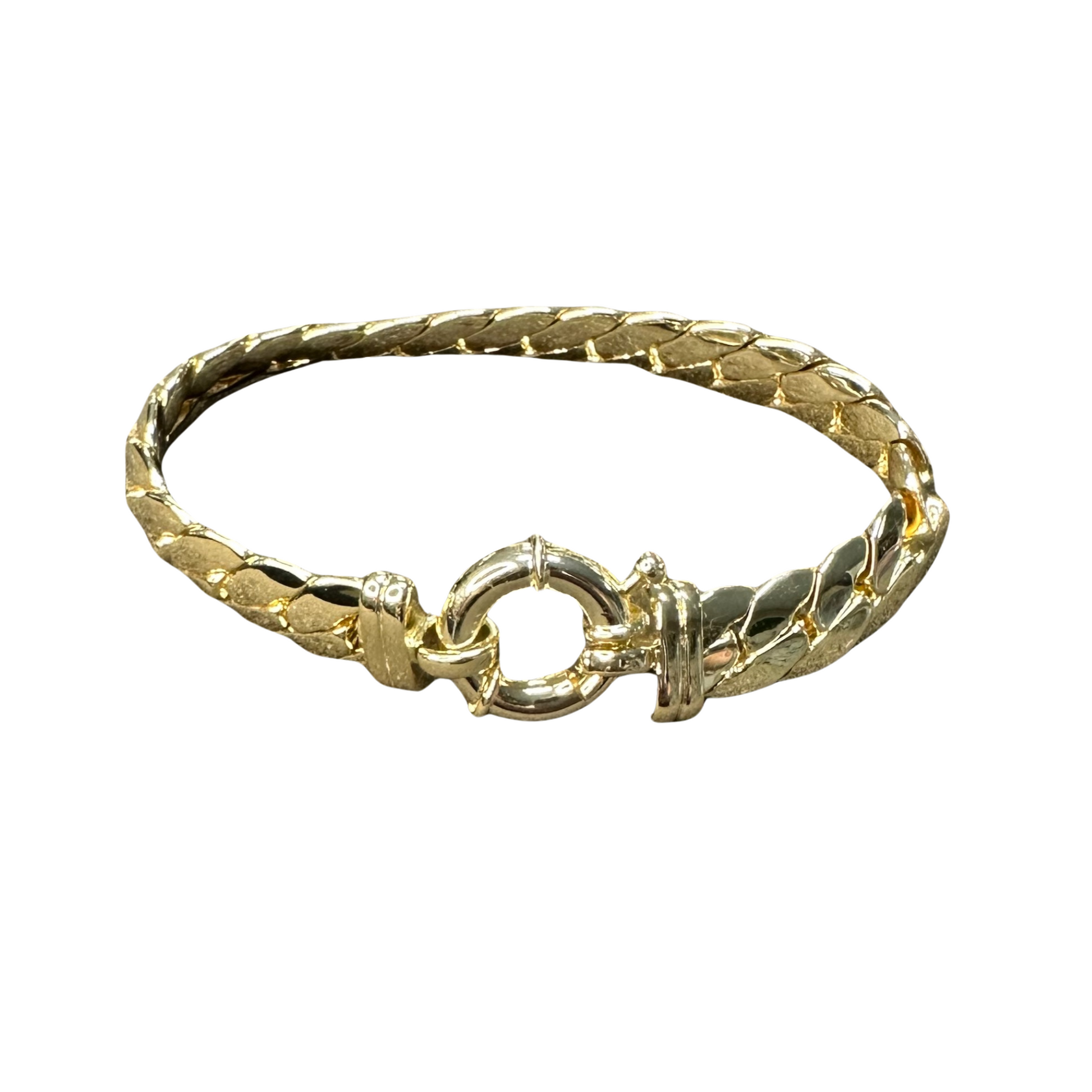 Expertly crafted with a thick chain link design, this gold bracelet is a timeless accessory. The clasp closure ensures a secure fit, making it perfect for everyday wear. Elevate any look with this versatile and stylish piece.