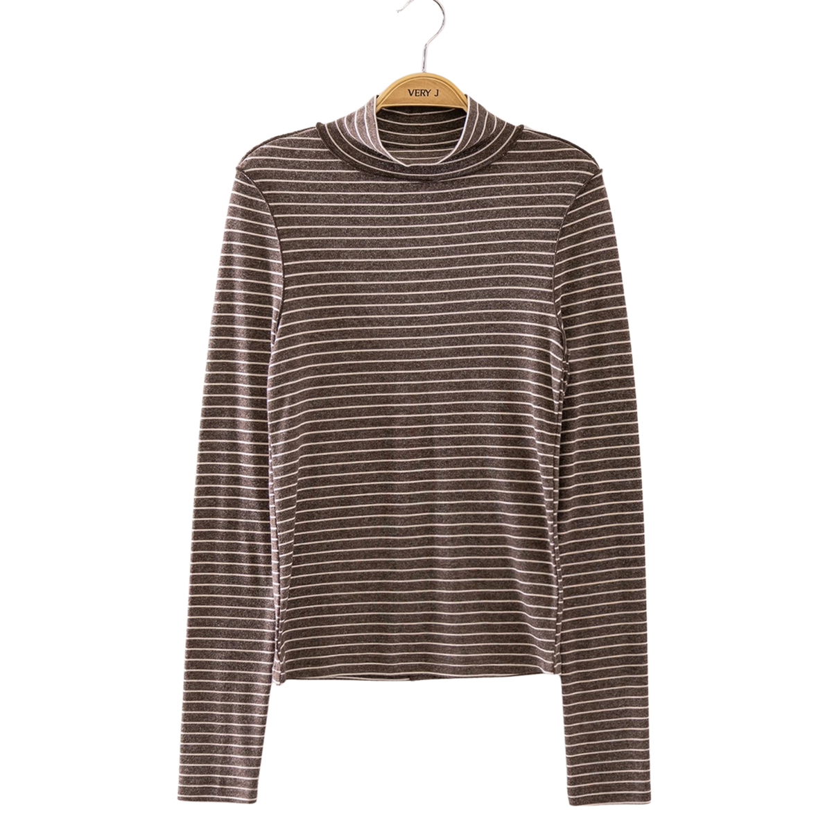 Mock neck long sleeve top in chocolate