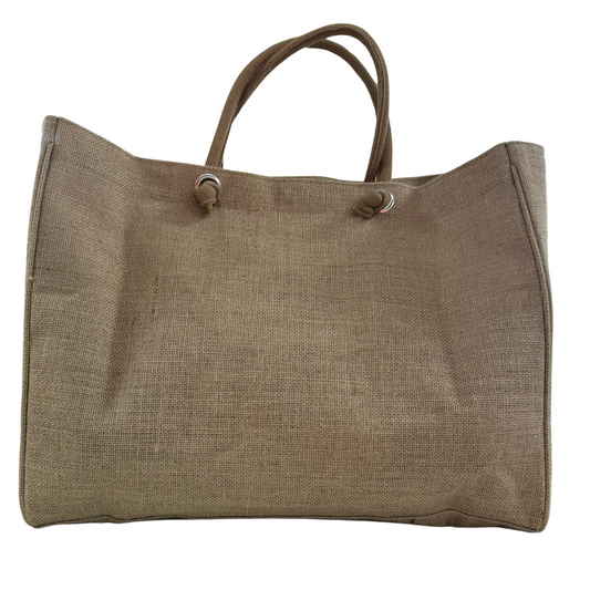 This stylish and practical burlap tote is perfect for any occasion. Its simple design and durable material make it an excellent choice for everyday use. It's made of premium burlap for enhanced strength.