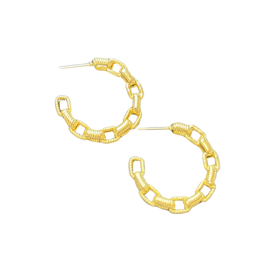Enhance your style with these Chain Link Hoops made of luxurious gold. The unique chain link design adds a touch of sophistication to these classic hoop earrings. Elevate your look and make a statement with these elegant and timeless accessories.