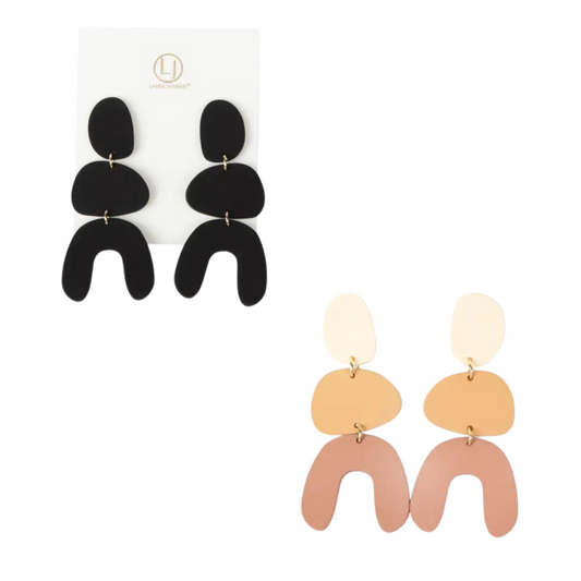 Introducing our Clay Arch Earrings, available in both classic black and trendy tan. These dangle earrings feature a unique arch design that adds a touch of modern sophistication to any outfit. Elevate your style with these versatile and stylish earrings.