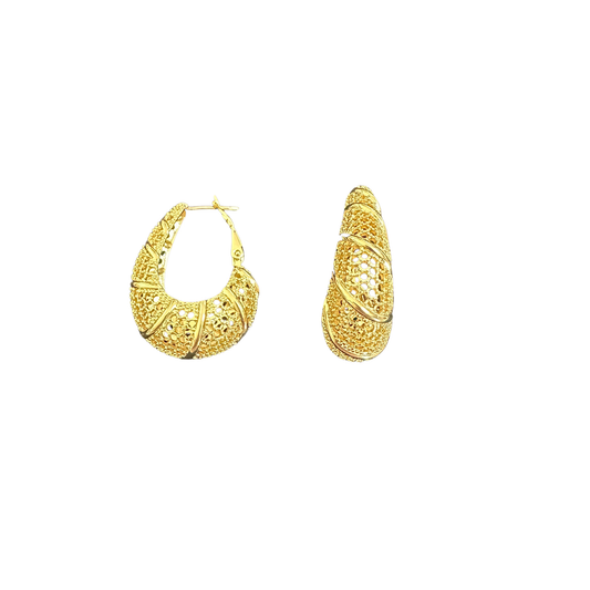 Elevate your look with these stunning Fishnet Dangle Earrings from Perdido Gems. Crafted in lustrous gold, these earrings feature an intricate fishnet design that catches the light beautifully. The delicate dangle style adds movement and sophistication to any outfit, whether you're dressing up for a special occasion or adding a touch of elegance to your everyday wear. Perfect for those who appreciate fine jewelry with distinctive detail.