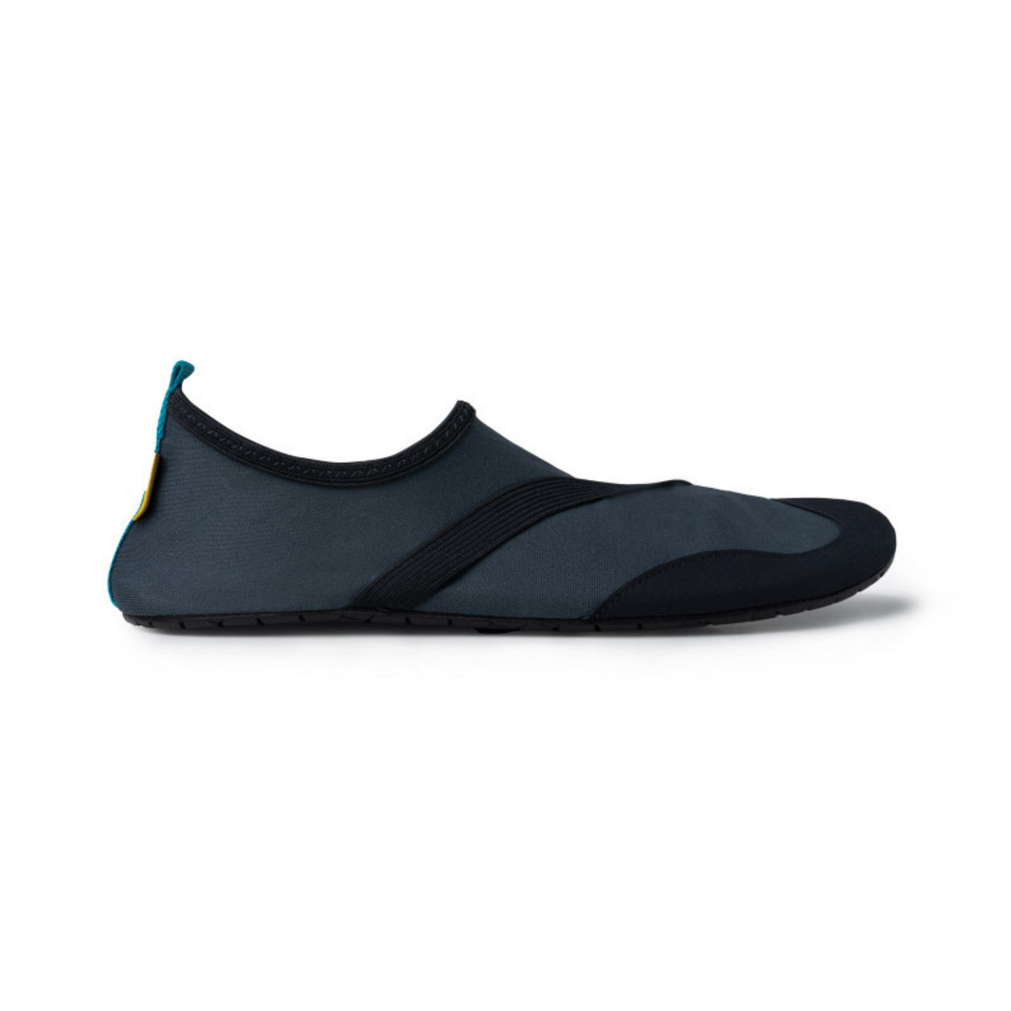 fit kicks activewear mens shoe in charcoal