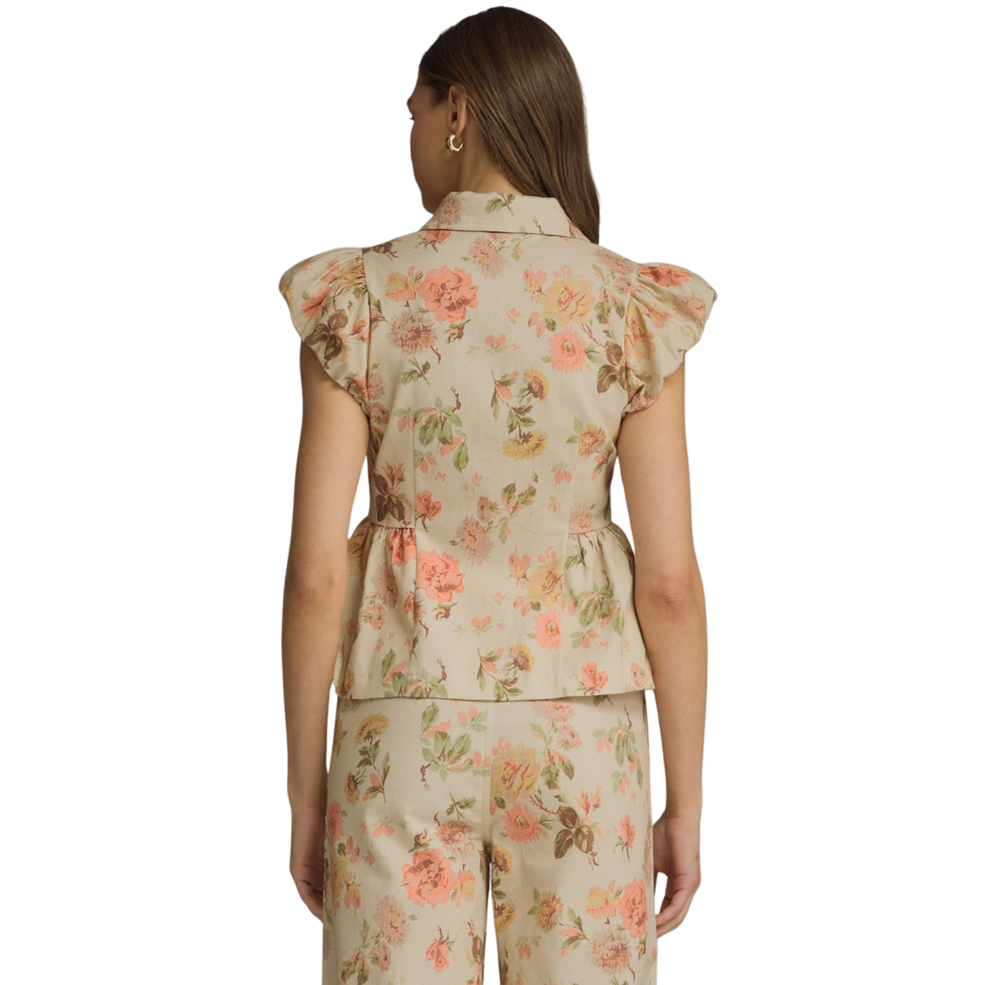 Elevate your everyday style with this charming Entro floral set. The ecru-toned button-up top features a delicate floral design that pairs perfectly with coordinating pants for a polished, put-together look. Ideal for casual outings or relaxed workdays, this two-piece set offers versatility and effortless elegance. The quality construction ensures comfort and durability, making it a reliable addition to your wardrobe rotation.
