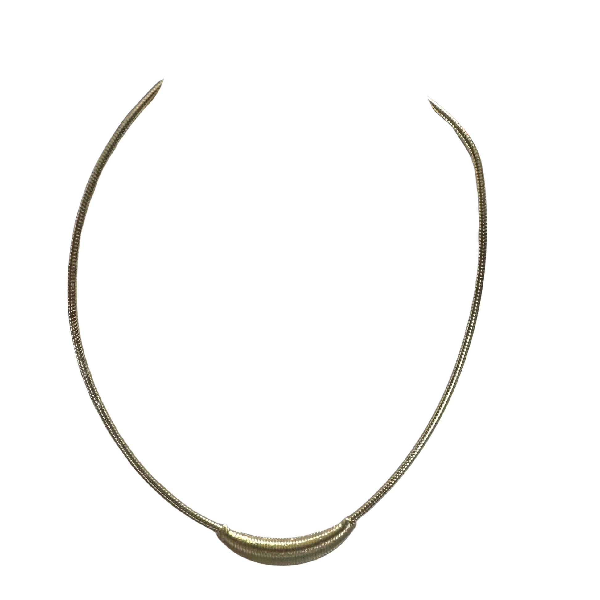 Elevate your style with this expertly crafted gold bar accent necklace. Its sleek, minimalist design offers a refined touch that complements any outfit, making it perfect for both everyday wear and special occasions. The high-quality gold finish ensures lasting shine and durability, providing a timeless accessory that enhances your jewelry collection with subtle sophistication.