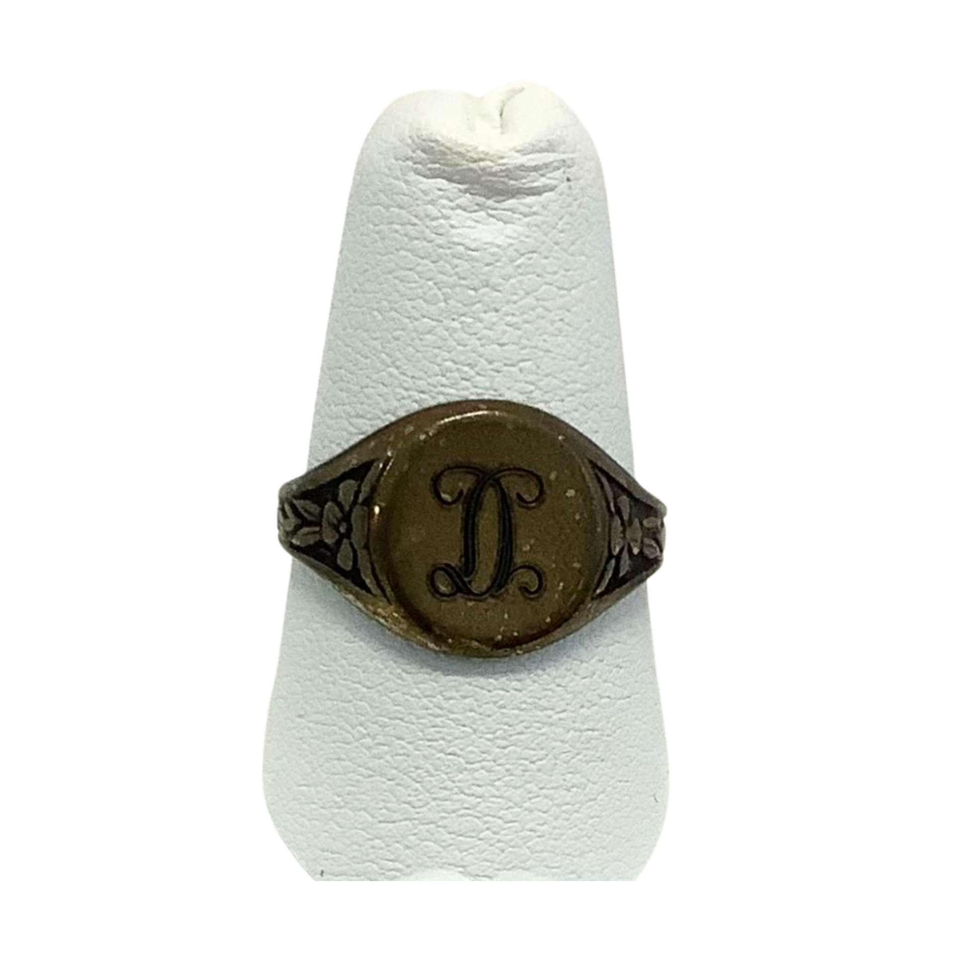 Our Initial Ring is the perfect way to express your unique style. Featuring bronze color and personalization, this ring is ideal for adding a classic, personalized touch to any look. Make it yours today!