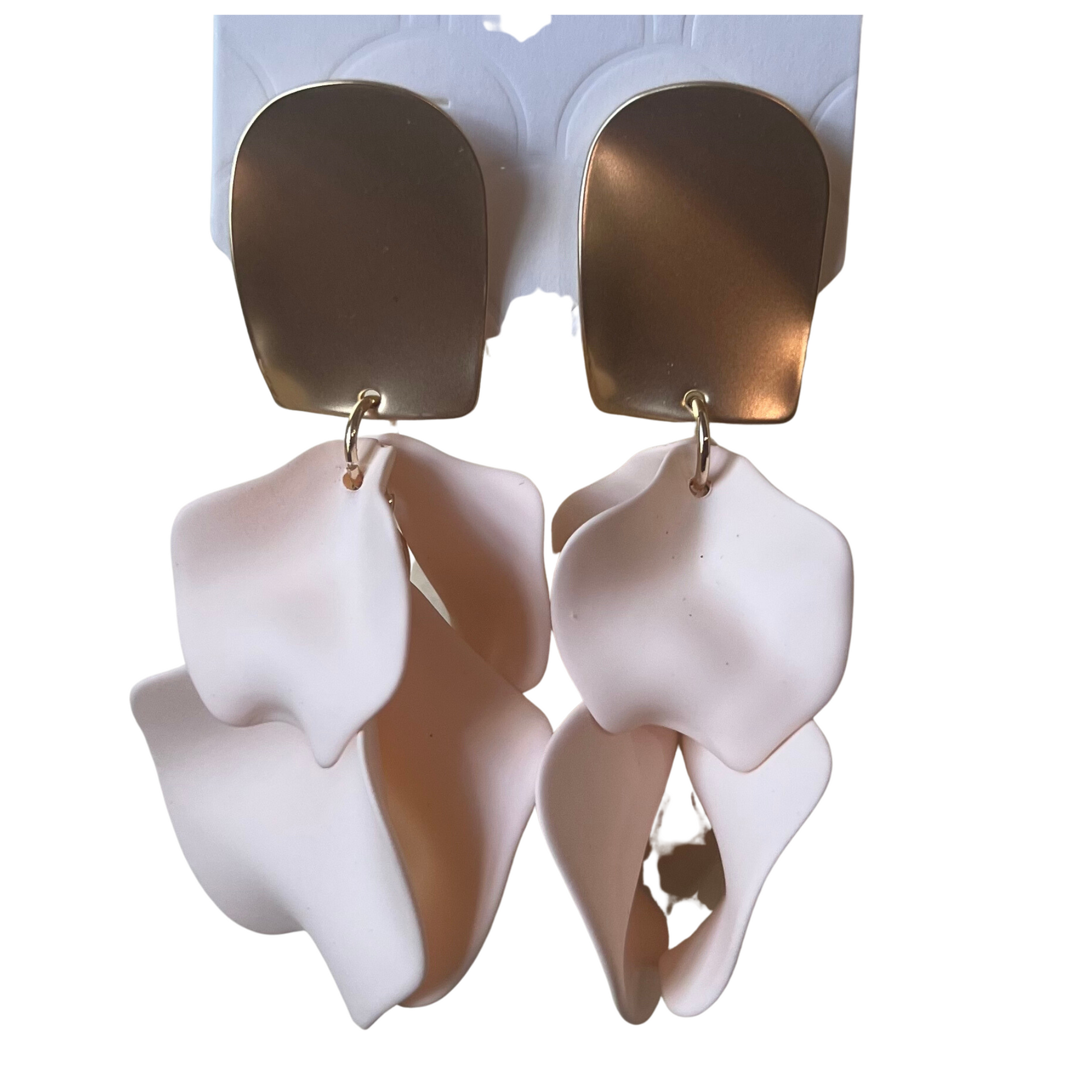 Flower petal earrings in ivory