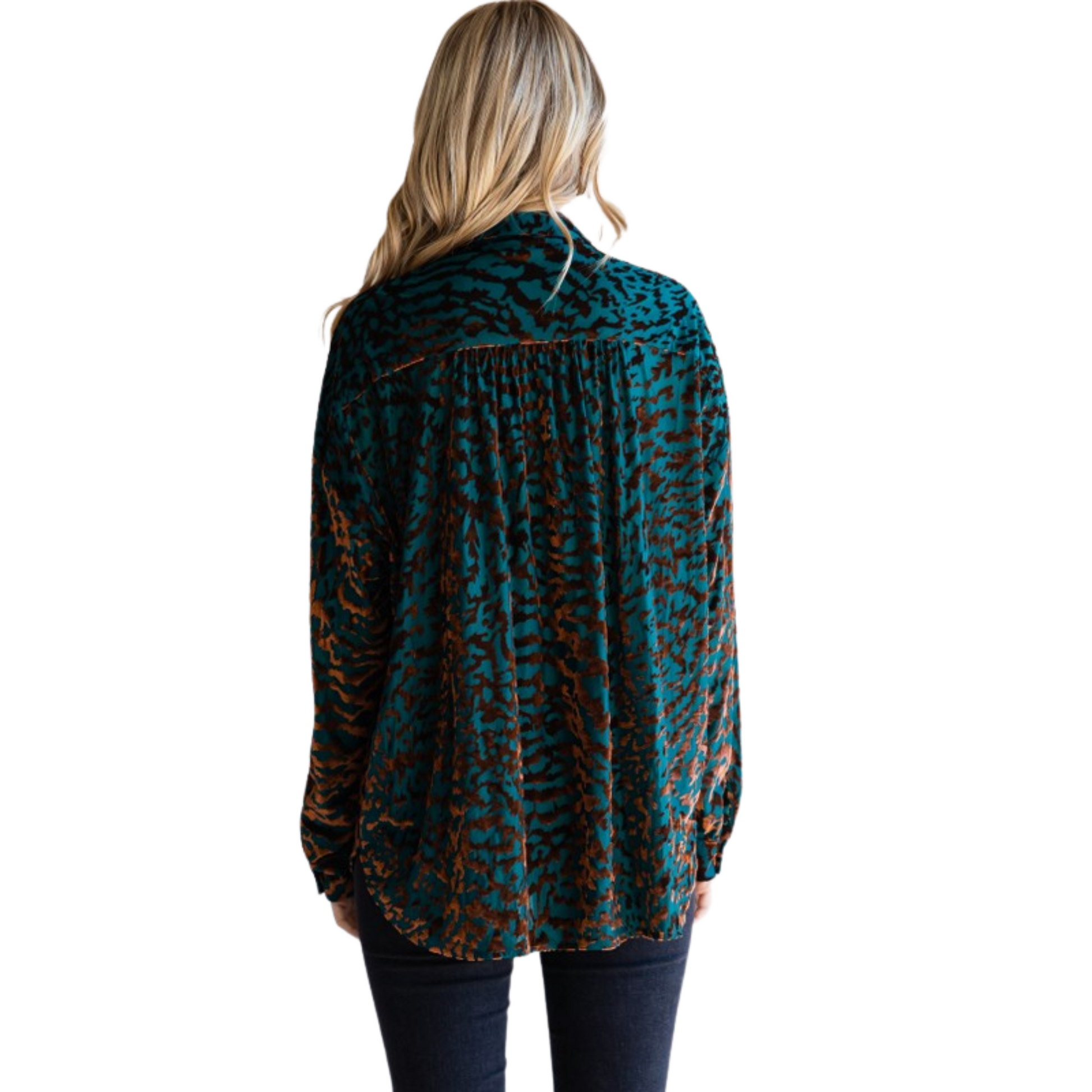 This stylish Velvet Leopard Top is designed for a sophisticated look. Featuring a collared neck, back wrinkled detail, and buttoned cuffs, this plus size top in hunter green is crafted from lightweight, unlined velvet for a comfortable fit. Perfect for any occasion.