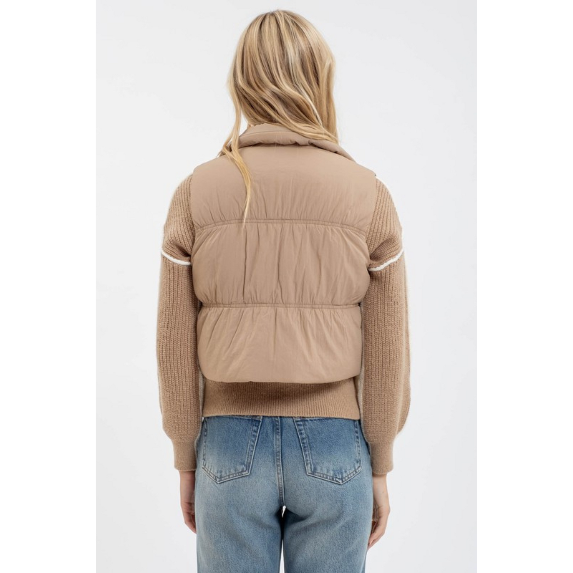 Cropped Zip up puffer vest in beige 
