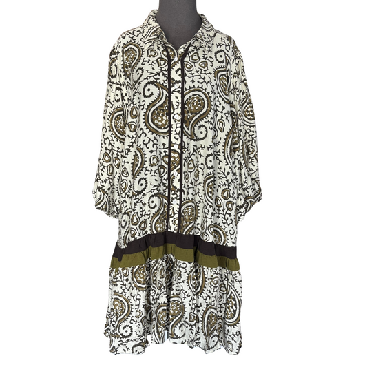 This She + Sky 3/4 Sleeve Button Down Dress features an elegant olive color paired with a classic paisley print, offering a sophisticated yet versatile look. The 3/4 length sleeves provide a balanced silhouette ideal for transitional weather, while the button-down design adds a timeless, polished touch. Perfect for professional settings or casual outings, this dress combines comfort with refined style.