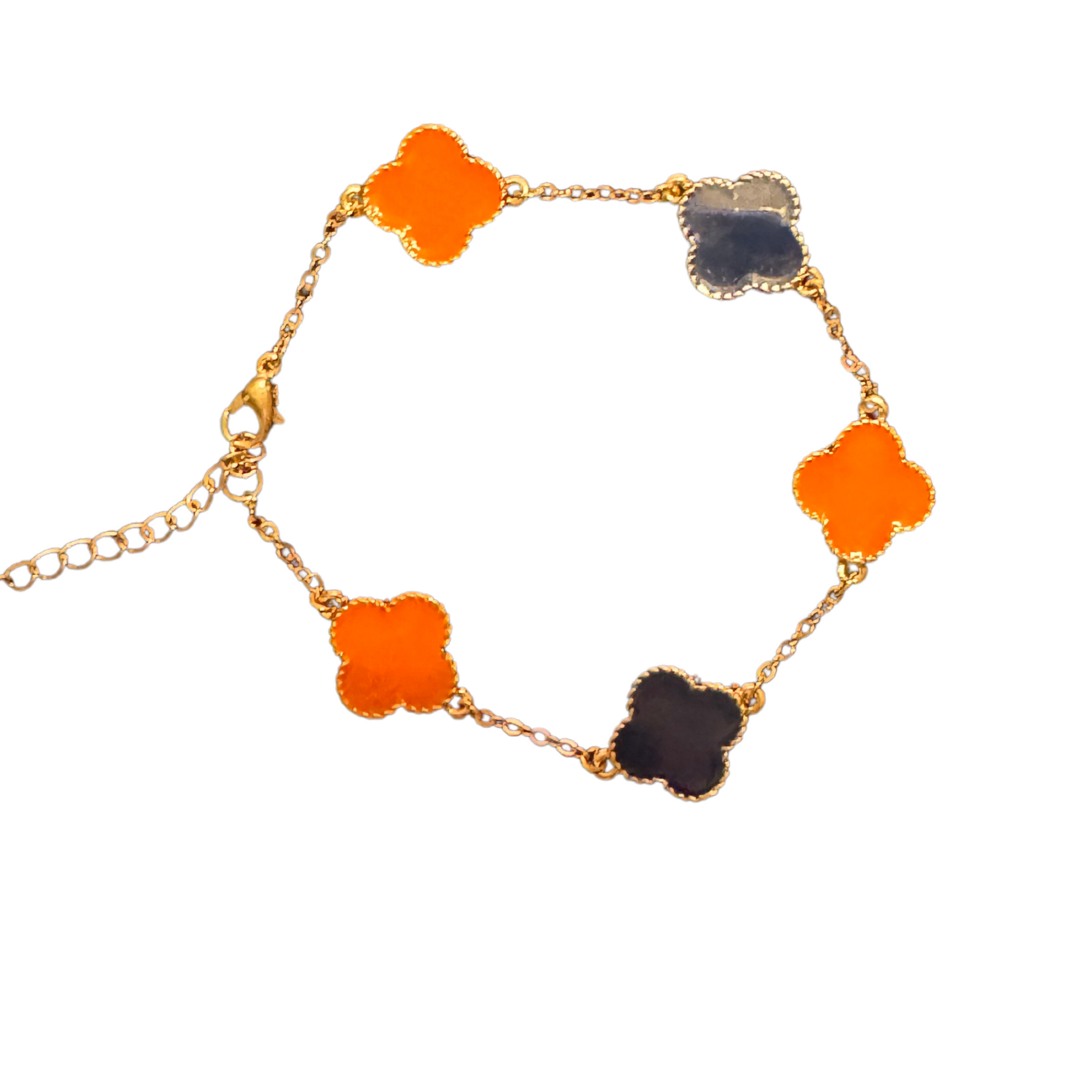 Adjustable clover bracelet in orange and blue