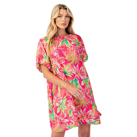 Expertly crafted with a fuchsia peach blossom print, this plus size woven dress features bubble short sleeves with cinched ends for a stylish touch. The elastic and ruched neckline with adjustable ribbon offers a comfortable fit while the side pockets add convenience. Its boxy silhouette creates a relaxed and loose fit, perfect for any occasion.