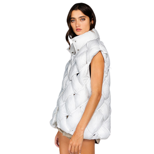 Stay warm and stylish with our ivory Down Puffer Vest from Bucket List Brand. Its quilted design and down filling provide ultimate comfort while its button up closure adds a touch of sophistication. A must-have for any wardrobe!