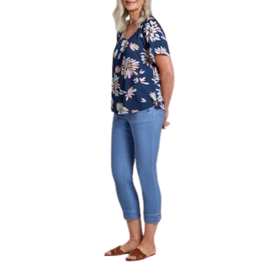 Our pull-on Capri pants are made from medium denim fabric and feature a cropped, slim fit for a stylish and comfortable look. They are constructed with stretchable elastic and are perfect for all day wear.