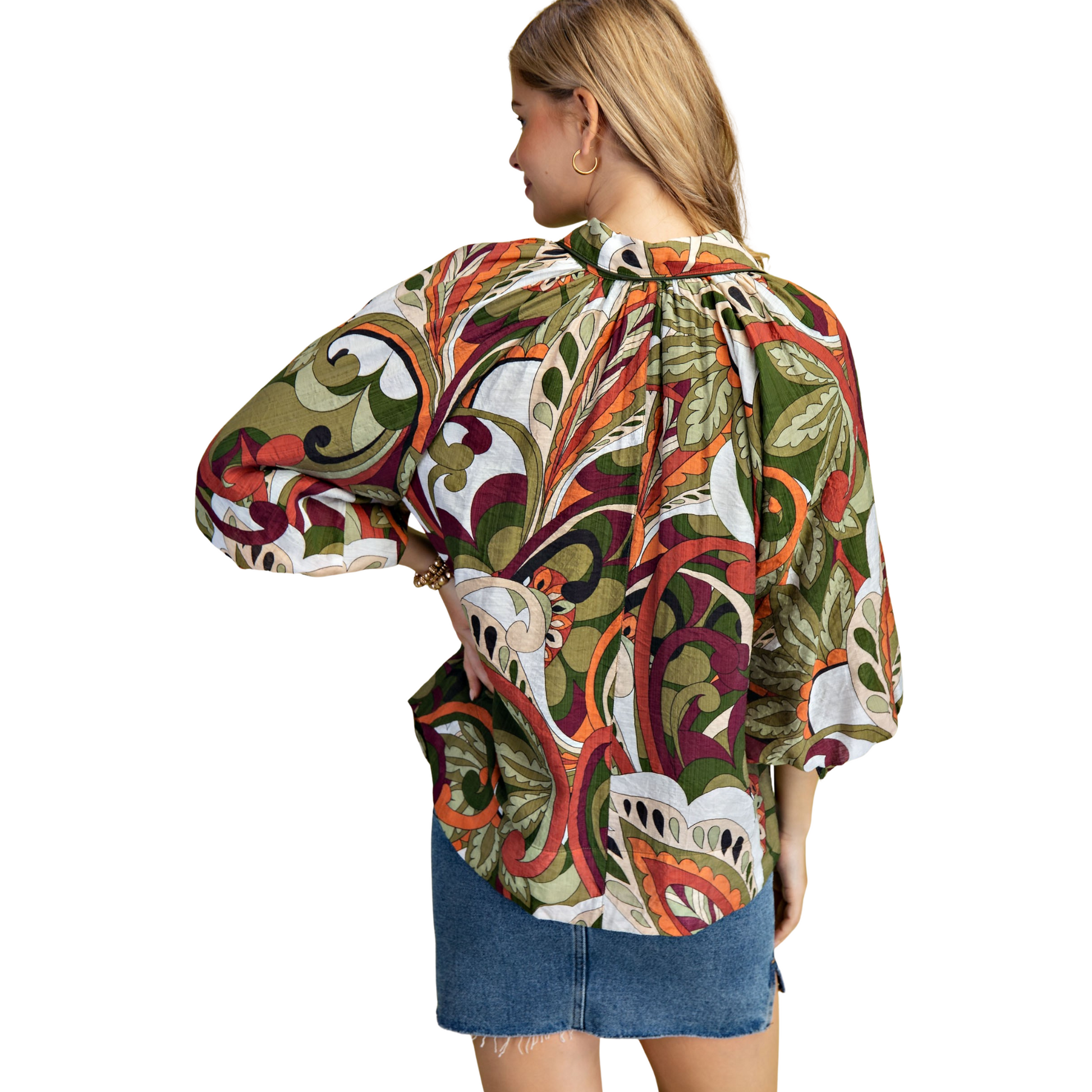 Elevate your wardrobe with the GiGio Raglan Puff Sleeve Top, featuring a sophisticated olive mix floral pattern. This button-down design blends classic tailoring with modern style, highlighted by elegant puff sleeves that add a stylish volume to your silhouette. Perfect for both casual and dressed-up occasions, this top offers a unique combination of comfort and refined fashion expertise.