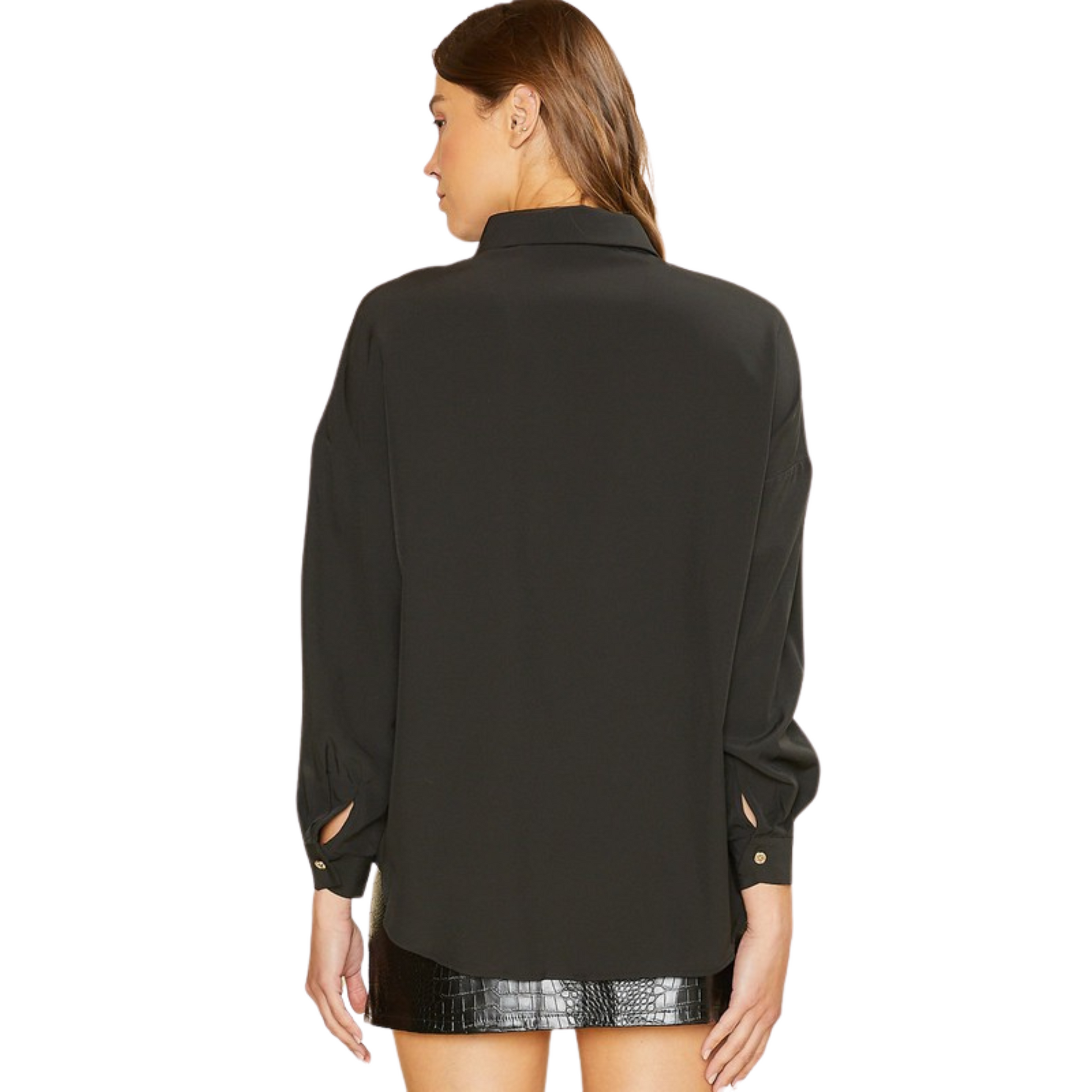 This black Rhinestone Fringe Trim Blouse features an elegant fringe with embedded rhinestones and long sleeves. The button-up design ensures a secure and flattering fit, making it the perfect piece for formal occasions.