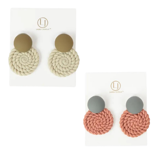 Expertly crafted in a chic rope design, these Clay Rope Earrings feature a gorgeous combination of coral and grey or olive and white hues. The elegant dangle design adds a touch of movement, while the stylish color pairing makes them perfect for any occasion. Elevate your jewelry game with these sophisticated earrings.