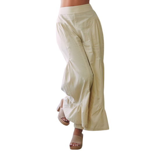 Expertly designed with a sophisticated ecru color, these Wide Leg Ruffle Pants by Mustard Seed brand exude a chic and polished look. The side leg design and delicate ruffle detail elevate the style, making them a must-have addition to any wardrobe.