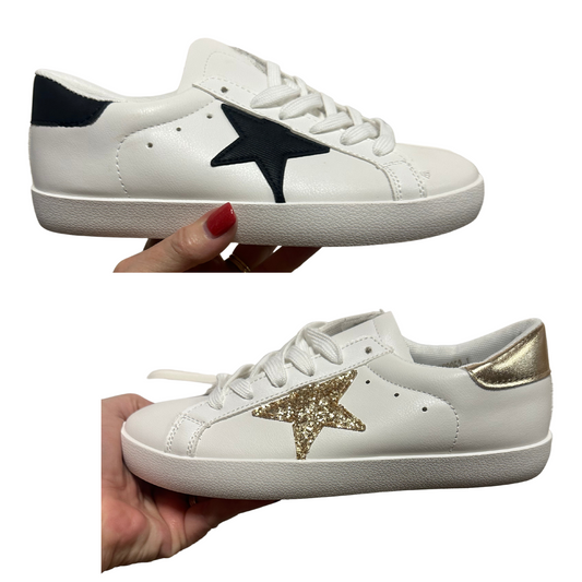 These high-quality Sneakers are perfect for any occasion. Featuring a modern star accent, available in Matte Black or Gold Glitter, they will elevate any outfit. Their sleek design and classic colors make them the perfect touch for your wardrobe.