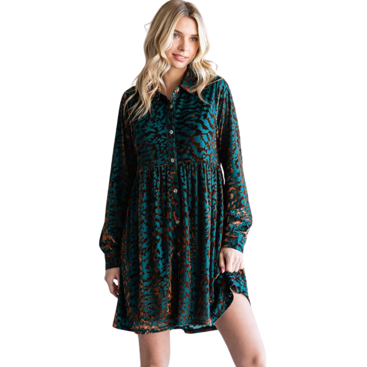 Introducing the Velvet Leopard Babydoll Dress: a stylish combination of a collared neckline, long sleeves, and a bold leopard print. Made from lightweight velvet, this plus size dress is un-lined and non-sheer, perfect for styling up any look. Available in teal.