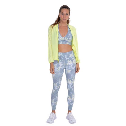 This lightweight, yellow Zip-Up Nylon Running Jacket offers maximum comfort and designed for maximum performance. An ideal choice for running in the gym, its breathable and lightweight fabric makes it the perfect companion for workouts.
